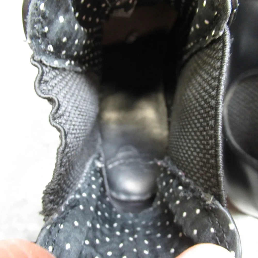 Dr. Martens couple small